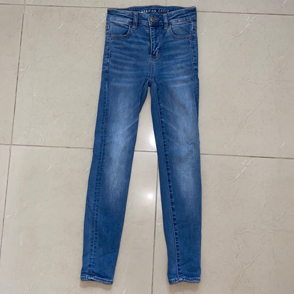 Women’s High Waisted Medium Wash Skinny Jeans